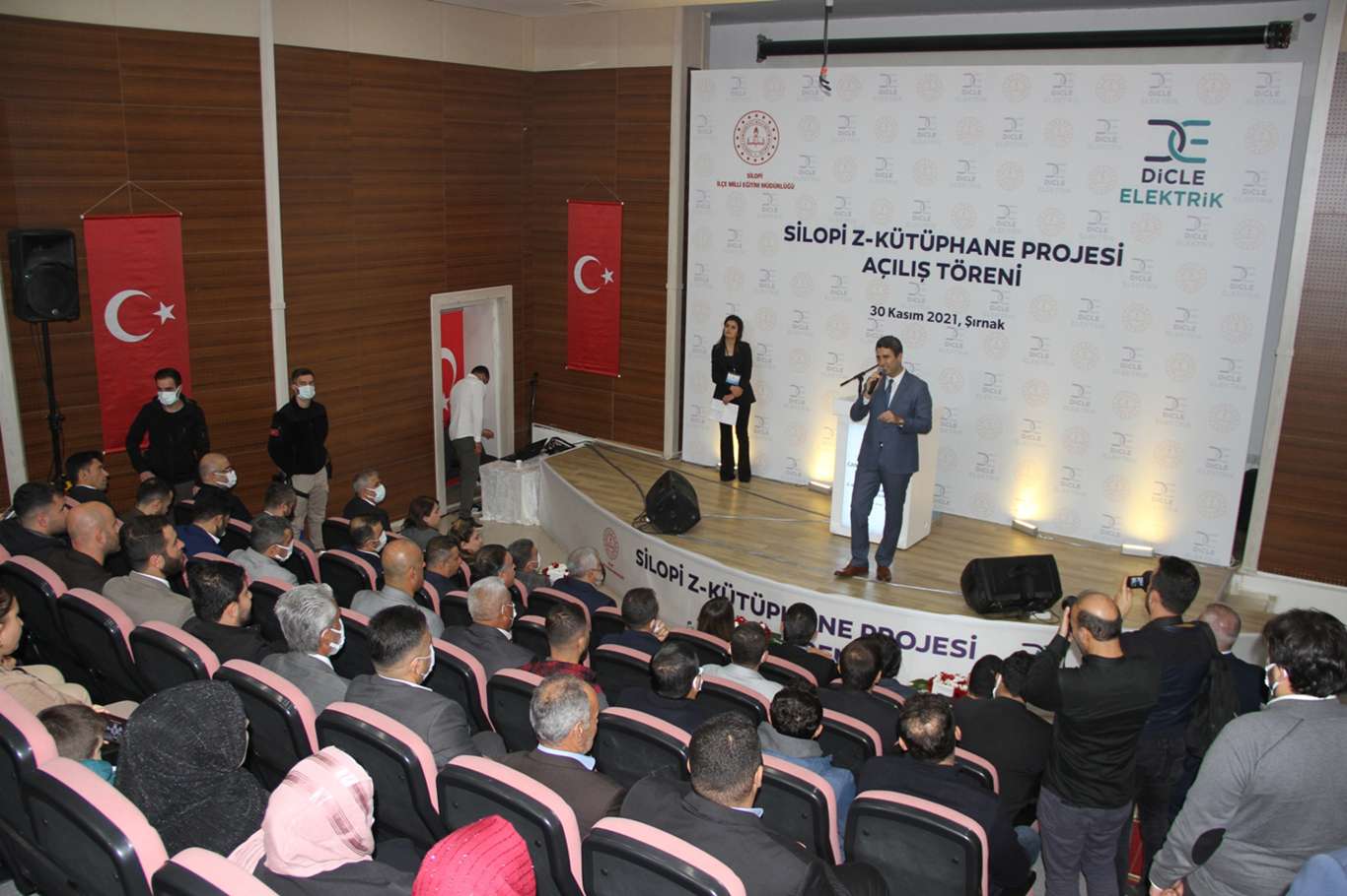 Silopi'de 10'uncu Z-Kütüphane'nin açılışı gerçekleştirildi Silopi'de 10'uncu Z-Kütüphane'nin açılışı gerçekleştirildi